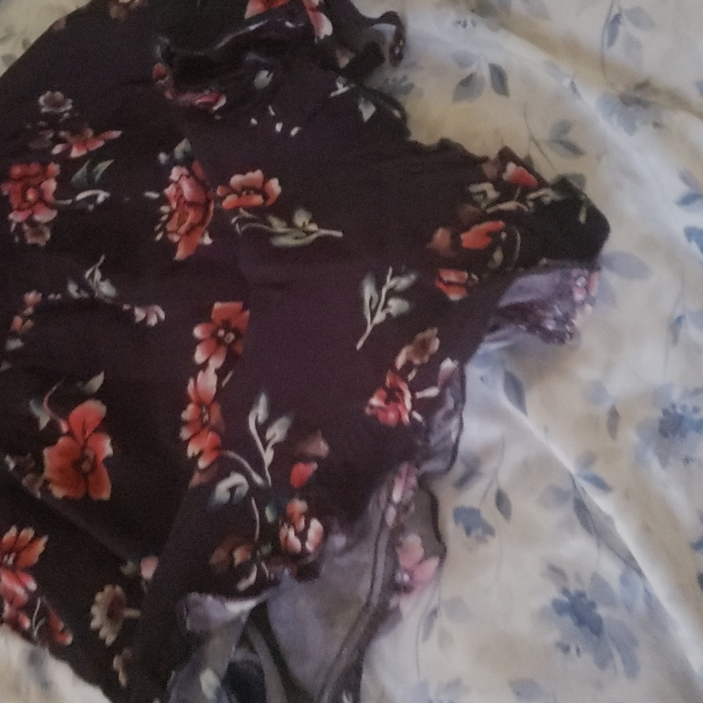 Floral romper - Picture 3 of 3